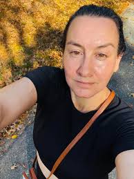 What community recommendations are available for someone looking for a  cannabis-friendly, artist, and sustainability-focused community in a warmer  climate?