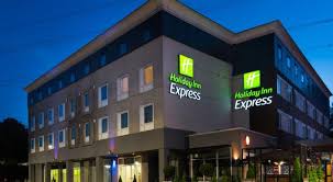 Hotel is located in 3 km from the centre. Group Booking Holiday Inn Express London Wimbledon South Londres