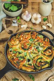 Pizza Rolls Au Pesto D Epinards Et Huile D Olive Costa D Oro En 2020 Rouleaux De Pizza Epinard Epinards Surgeles