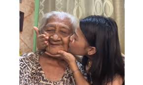Philippines beigetreten 9 apr 2015. Lyca Gairanod Celebrates 1m Youtube Subscribers W Grandmother
