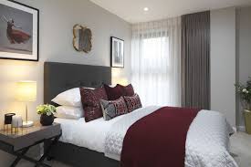 Bedroom Decor Burgundy And Grey Colour Scheme Burgundy Bedroom Maroon Room Maroon Bedroom