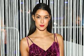 Am samstagabend ließen rebecca mir und massimo sinató mit einem pärchenbild die babybombe platzen. Rebecca Mir Wow Hier Setzt Sie Ihren Babybauch Perfekt In Szene Brigitte De