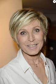 3,055 likes · 15 talking about this. Evelyne Dheliat A L Espace Vivendi A Paris Le 11 Mars 2015 Purepeople