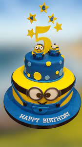 Underneath that bright yellow fondant, and those beautiful gumpaste eyes is layers ofmoist chocolate cake. Minions Cake Design 2 Layer Birthday Cakes For Kids Custom Cakes By Beth My First Seated Minion Cake