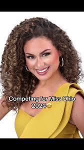 Christi Witt's Instagram, Twitter & Facebook