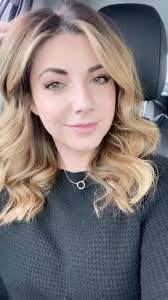 Beth Paradis's Instagram, Twitter & Facebook