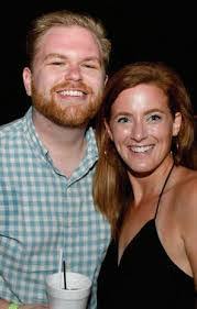 Shelly Hale's Instagram, Twitter & Facebook