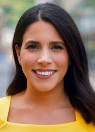 Jessica Guay's Instagram, Twitter & Facebook