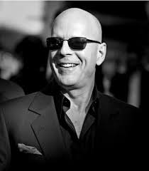 Legendary Kiss. To my friend Inger: Bruce is still epic even without hair  ;)