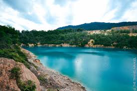 On 7 june 1979, a bus with 67 people plunged into the. Tasik Biru Malaysia S Extraordinary Blue Lake