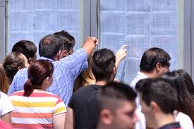 Notele obtinute de absolventii de liceu care au sustinut anul acesta examenul de bacalaureat pot fi aflate de pe portalul bacalaureat.edu.ro. Lm57el4ycvsbwm
