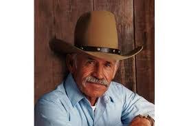 Lee Lister's Instagram, Twitter & Facebook