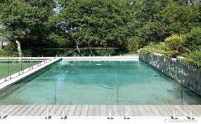 Pourquoi Choisir Des Barrieres En Verre Pour Sa Piscine Design Obsession
