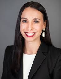 Karen Mckown's Instagram, Twitter & Facebook