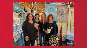 Artist paints angel ornamanets for stranger's mother's funeral