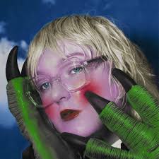 Bye Bye", la nouvelle échappée sauvage de Kim Gordon