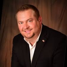 Red Deer Alberta's Charissa Cummings, CFP®, EPC, Senior Wealth Advisor,  Servus Wealth Strategies, MY BUSINESS MAGAZINE Feature Story, "Going Above  & Beyond" Written by Janice Tuff, https://lnkd.in/em