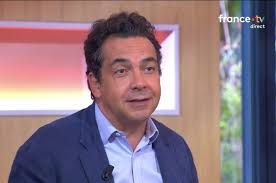 C à vous : malaise en plateau, Patrick Cohen fait une terrible co ...