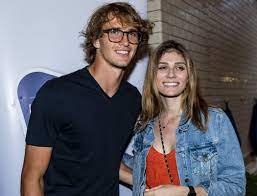 Zverev will test khachanov's return of serve unlike any opponent he has seen so far in the olympics. Zverev Weist Gewalt Vorwurfe Zuruck Und Bestatigt Ich Werde Vater Tennis Magazin