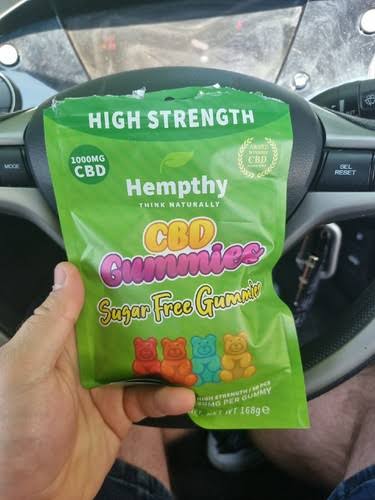 Boîte de gummies CBD avec indication de dosage précis en milligrammes