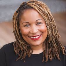 Stephanie Pugh's Instagram, Twitter & Facebook