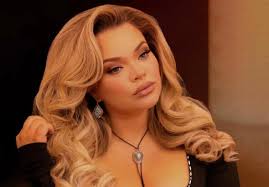 Trisha Paytas needs to be stopped 😭