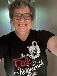 Would love another shirt in this colour 😍