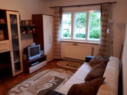 Cartier izvor (malul spitalului), decomandat, etaj 1, centrala termica proprie, tamplarie pvc cu geam. Vand Apartament 2 Camere In Sinaia Zona LinistitÄ Ofera Ro