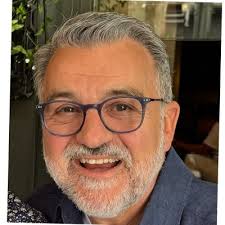 It is with a heavy heart that I share the passing of Dr. Michael Dorer,  former AMS Board President (2006-2007). Michael devoted his career to the  Montessori method, enriching the lives of