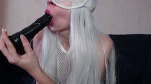Face Fuck Amateur Girl  Dirty Slut Sucks A Big Black Dildo