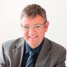 After a progressive 18 year career with AerCap, today will be my last at  the company. I am privileged to have been part of a fantastic team and  experienced it's tremendous growth