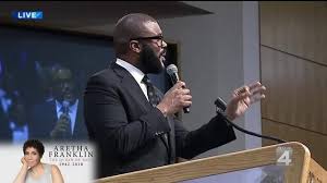 Tyler Perry At Aretha Franklin S Funeral Service Aretha Franklin Tyler Perry Funeral