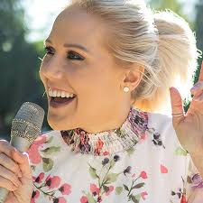 Sängerin“ für Katjana