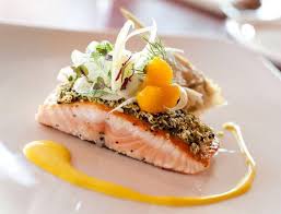 Food Plating Home Plating Essen Plattieren Nach Hause Placage A La Maison Comida En Casa Food Plating Pr In 2020 Bistro Food Fine Dining Recipes Salmon Dishes