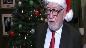 Ed asner, best known for playing the loveably grumpy newsman lou grant on the mary tyler moore show and santa claus in the modern holiday . Ed Asner Celebrates 10 Years Of Elf Independent Ie