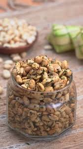 Resep kue bawang rasa keju. 5 Resep Cara Membuat Kacang Bawang Pedas Kering Tanpa Santan Yang Renyah Dan Empuk Diadona Id
