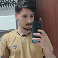 Solo uno di questi è carino e coccoloso. E ovviamente intendiamo lo  scoiattolo