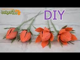 как сделать бутон розы из гофрированной бумаги без конфет Butony Cvetov Iz Gofrirovannoj Bumagi S Konfetoj Crepe Paper Flower Buds With Candy H Bumazhnyj Cvetochnyj Fon Podelki Iz Krep Bumagi Bumazhnyj Cvetok Uchebnik