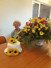 Umbrella estate va prezinta un apartament in bloc nou cu lift , garaj subteran, 2 balcoane,dotate cu cate o debara la fiecare balcon, zona buna, finisaje interioare de lux, se vinde cu mobila dormitor, mobila baie și mobila bucătărie, perdele și draperii la. Euromedica Hospital S A Home Facebook