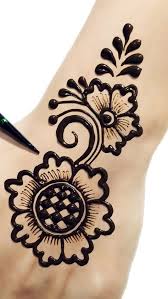 Ensiklopedia juga membahas cabang ilmu pengetahuan seperti tanaman, sejarah, budaya dan masih banyak lagi. 55 Ide Henna Anak Kecil Di 2021 Henna Desain Henna Tato Henna