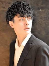 おでこ狭い人に似合う髪型を徹底解説 メンズ編 ヘアスタイルマガジン 前髪 メンズ ヘアスタイル 髪型