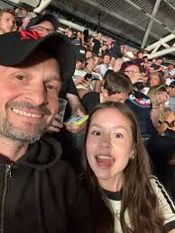 I fly home in 19 hours. I'm already dreading the Suvarnabhumi escalator of  doom.