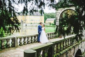 Schloss dyck als eines der bedeutendsten kulturdenkmäler am niederrhein liegt inmitten eines englischen landschaftsparks. Hochzeit Auf Schloss Dyck In Juchen Mit Anna Und Kai Hochzeitsfotograf Mainz Wiesbaden Georgij Shugol
