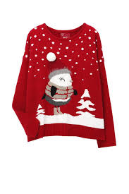 Soyez dans l'air du temps avec les vêtements et pulls de noël disney officiels. Pull De Noel 2019 On Craque Toutes Pour Ces Modeles Festifs Elle Pull Noel Pull De Noel Moche Pull De Noel