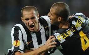 Search, discover and share your favorite felipe melo gifs. Felipe Melo Replica A Chiellini Questo Difensore Fa Il Fenomeno Ma Rosica E Se La Fa Sempre Addosso La Gazzetta Dello Sport