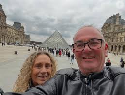 Adrian Traverso (Mariés au premier regard) : Couple, enfants... ce que l'on  sait de l'homme qui marie les candidats : Le diaporama