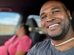 19 hours to go… had to sneak in some quick selfies! My girlfriend's  definitely kicking me out of the car when she sees this 😂