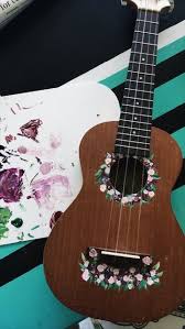 Painted Vintage Ukulele Hand Painted Flowers Pinterest Merejbarber Ukulele Art Painted Ukulele Ukulele Design