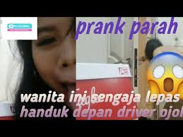 Viral ayang prank ojol sama mama muda. Prank Wanita Buka Handuk Depan Driver Ojol Youtube