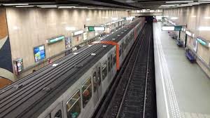 Scotrail was forced to cut the power to overhead. Metro Brussel Bruxelles Troon Trone Youtube